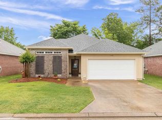 432 Stoneybrook Dr, Brandon, MS 39042