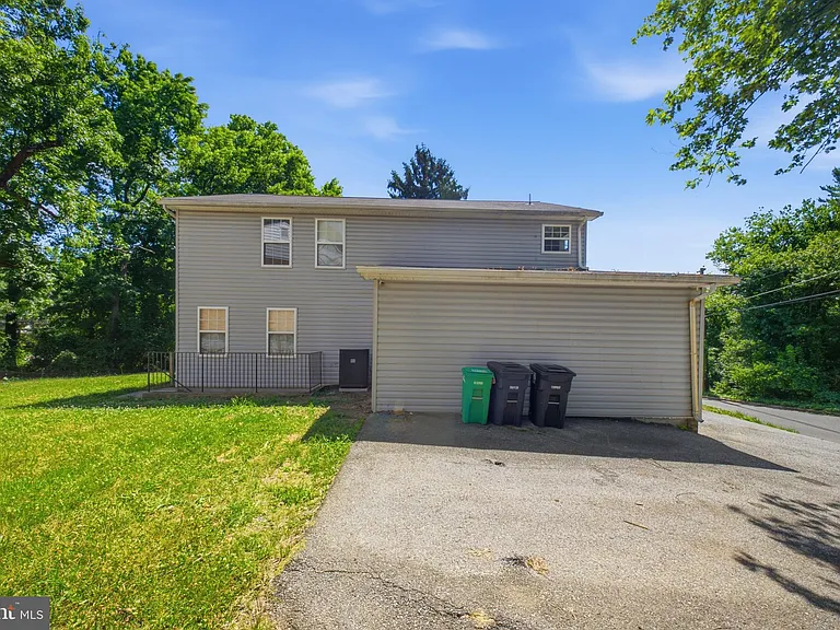 7611 Temple Hill Rd — Photo 2