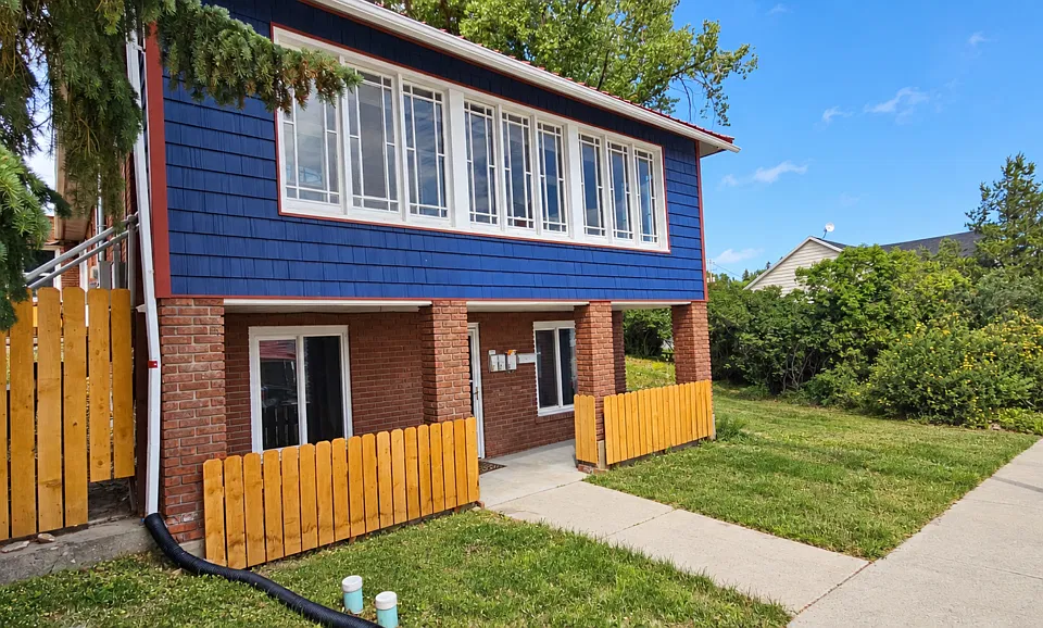 1015 Pine Ave #4
