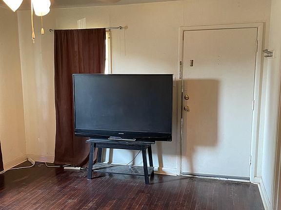 2nd image of 3810 31st St