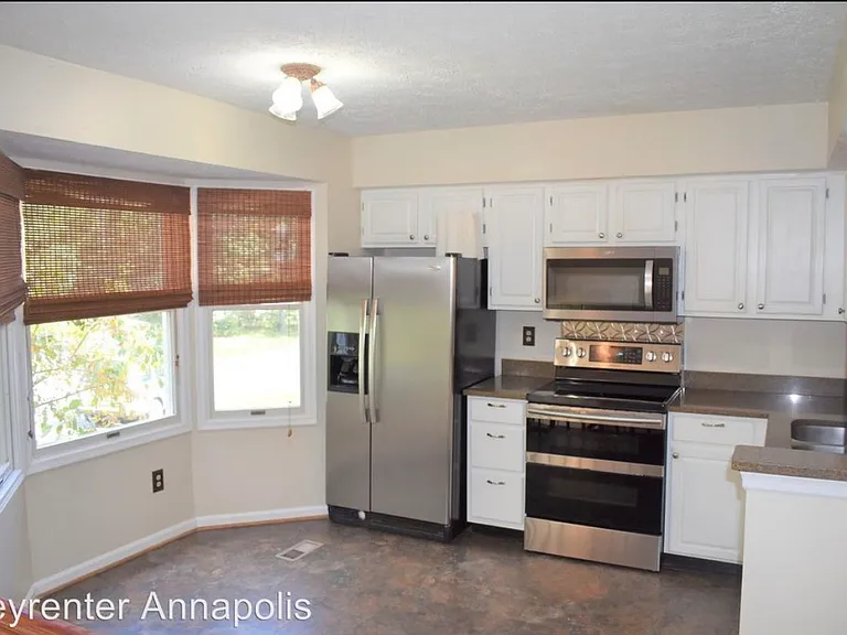 7042 Timberfield Pl — Photo 3