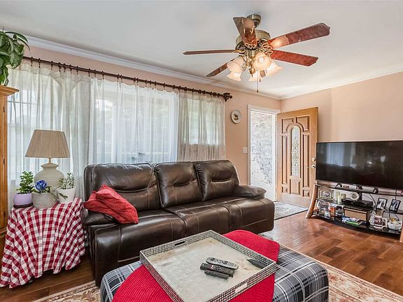 4th image of 498 Marcy Ave