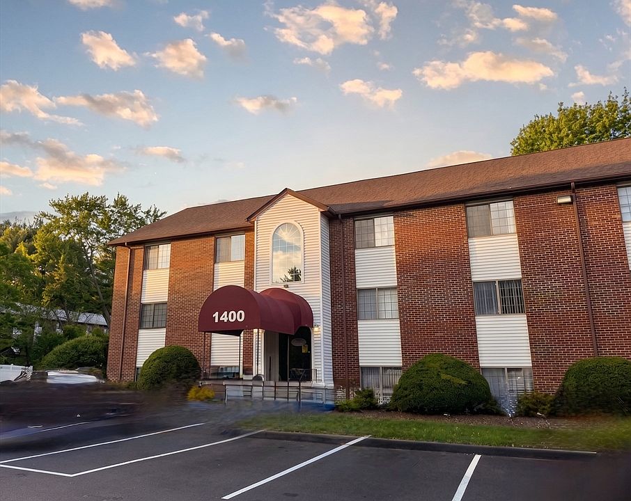 1st image of 1400 Skyline Dr Unit 3