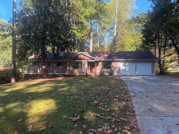 4547 Town Crier Rd, Lilburn, GA 30047
