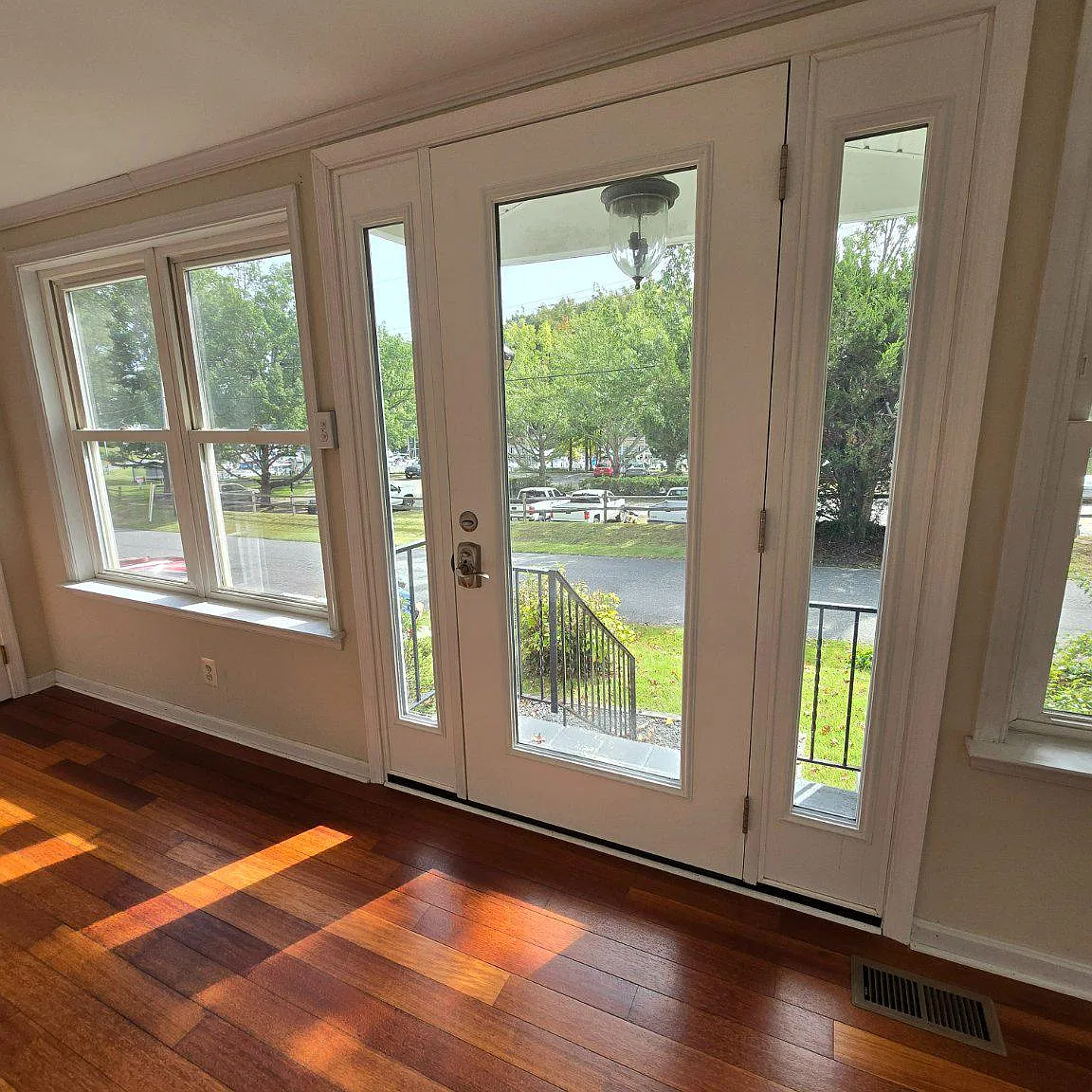 3 bed, 2.5 bath, 1564 sqft, $2,600 — Photo 3