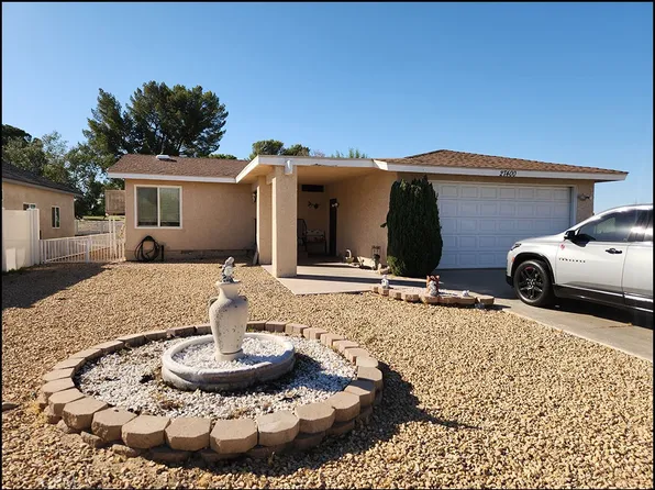 27400 Cloverleaf Ln, Helendale, CA 92342