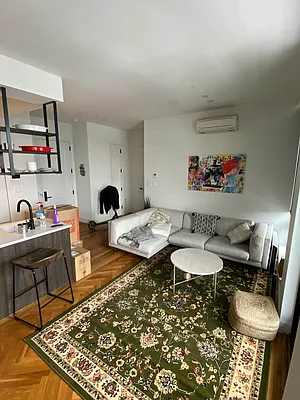 Rented by Nooklyn NYC LLC | media 49