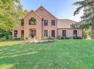 1055 Champion Ct, Columbus, IN 47201