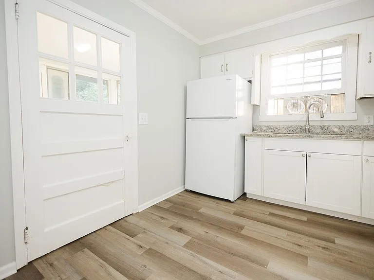 3967 Guyton St — Photo 10
