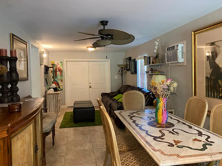 493 Castle Dr #A — Photo 2