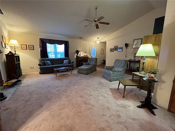 4th image of 10710 Creekside Woods Dr