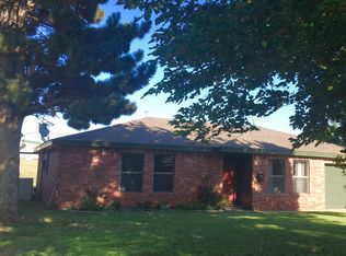 1008 S Houston St, Shamrock, TX 79079