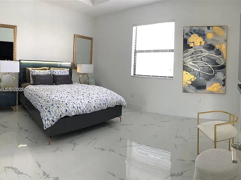 10162 SW 228th Ter — Photo 10