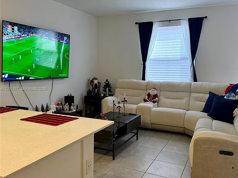 23049 SW 129th Pl — Photo 3