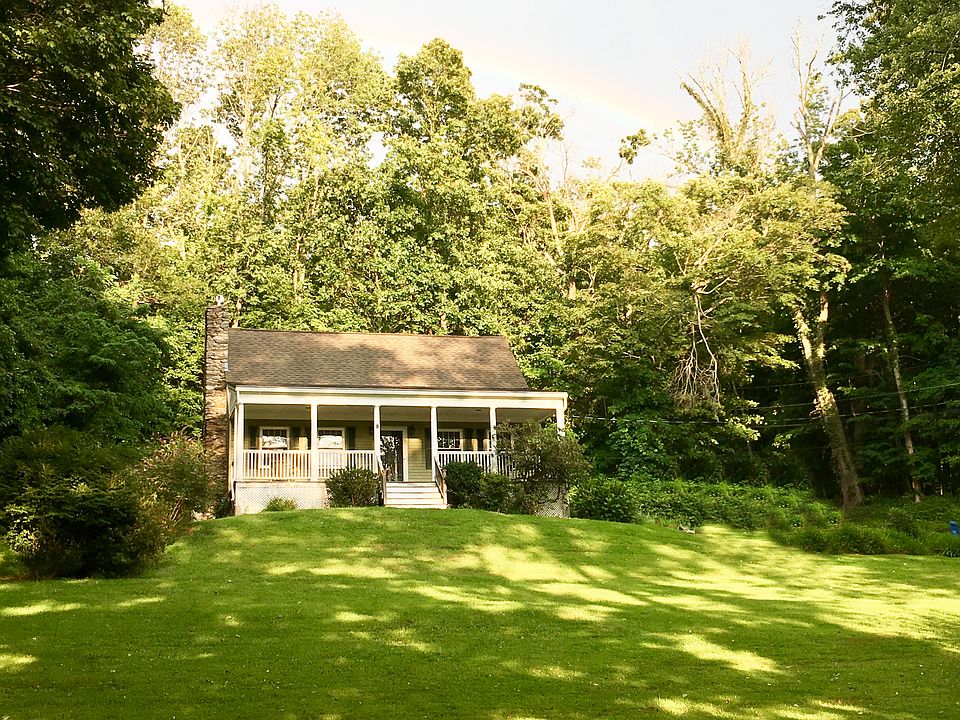 3 Story Hill Road