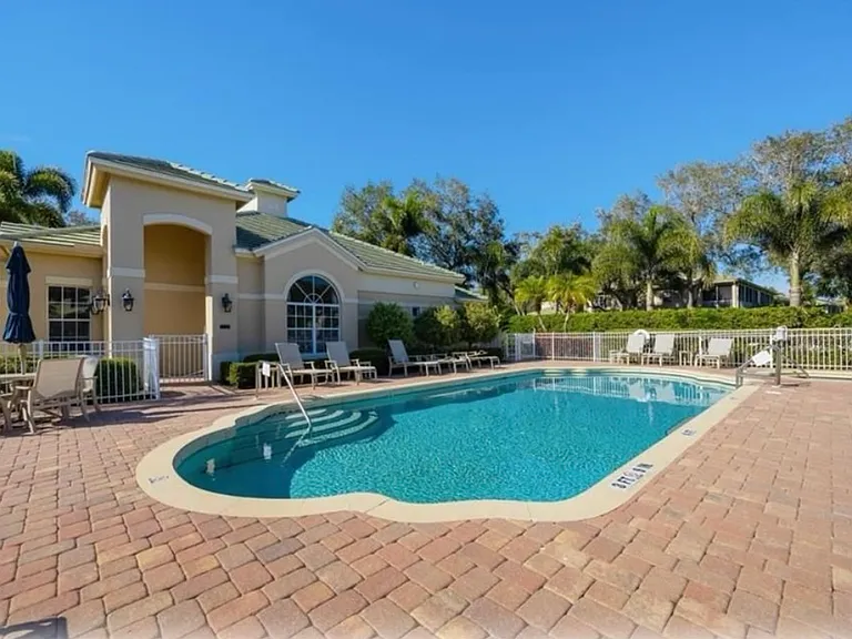 693 Vintage Reserve Cir #1-16A — Photo 10