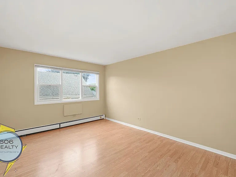 Melrose Park Apartments — Photo 8