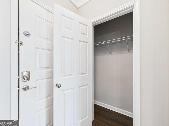 3rd image of 400 17th St NW Unit 2027