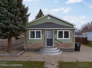 135 2nd Ave SE, Dickinson, ND 58601