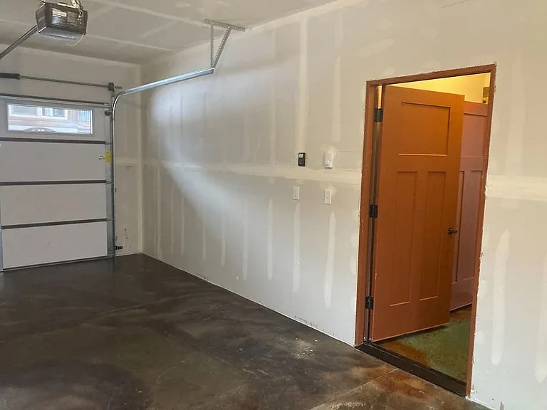597 Iowa Ave #1 — Photo 4