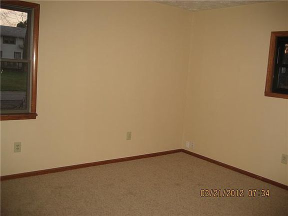 3rd image of 4455 Helen Dr