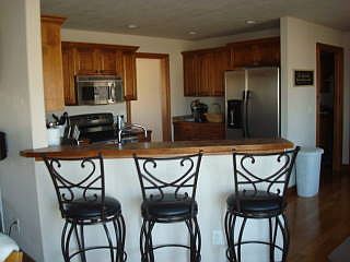 Raised eating bar in kitchen