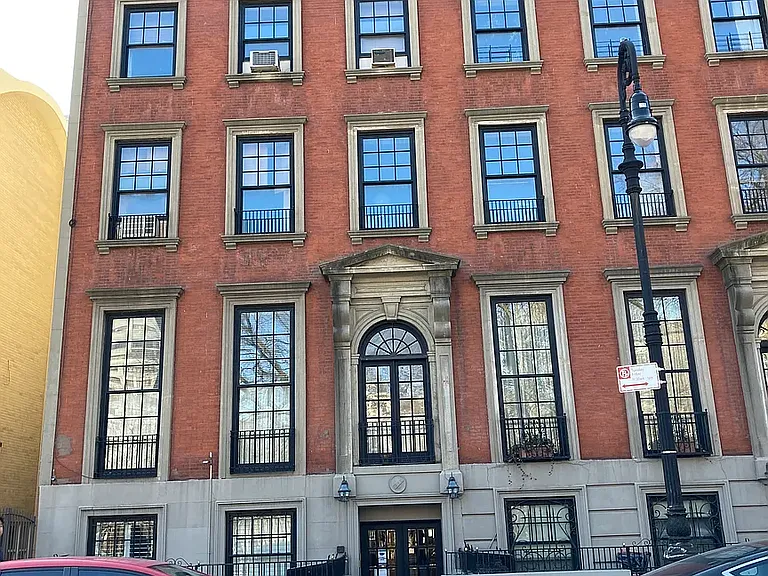 240 E 15th St #7 — Photo 10