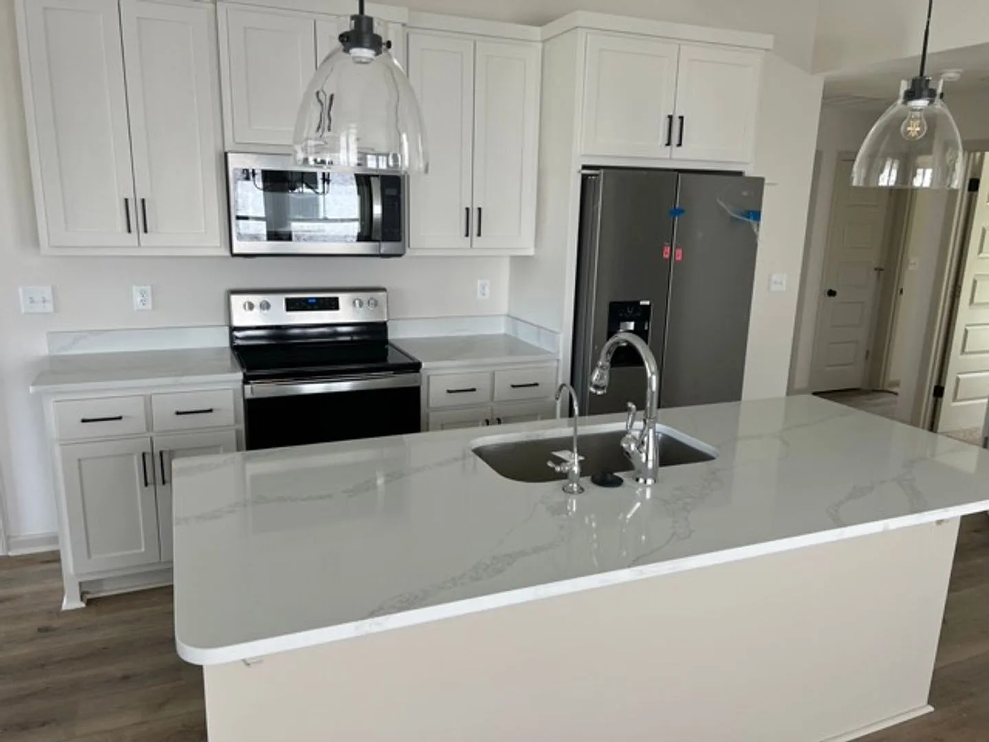 3 bed 2 bath House — Photo 3