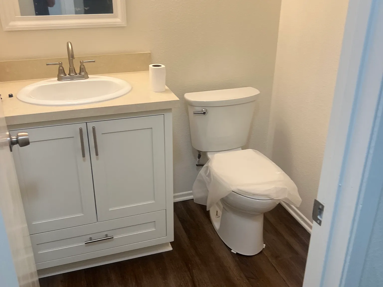 2 bed, 2.5 bath, 1217 sqft, $2,250 — Photo 2
