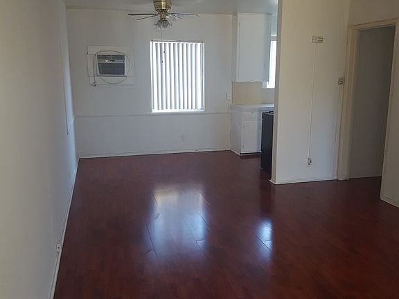 4th image of 7047 Fulton Ave #5