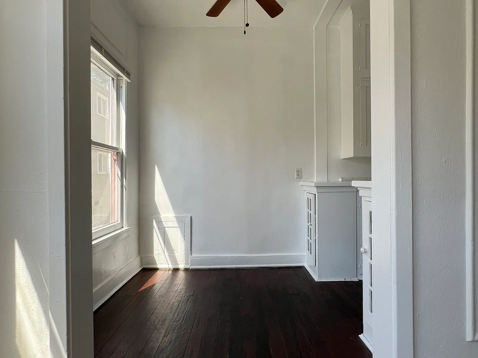 Studio, 450 sqft, $1,600 — Photo 2