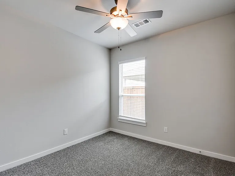 748 Wheatfield Dr — Photo 13