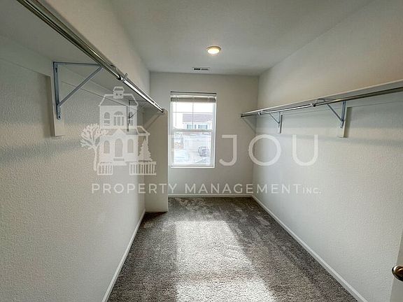4th image of 5250 Makalu Dr