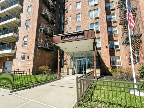 61 Bronx River Road #3I, Yonkers, NY 10704