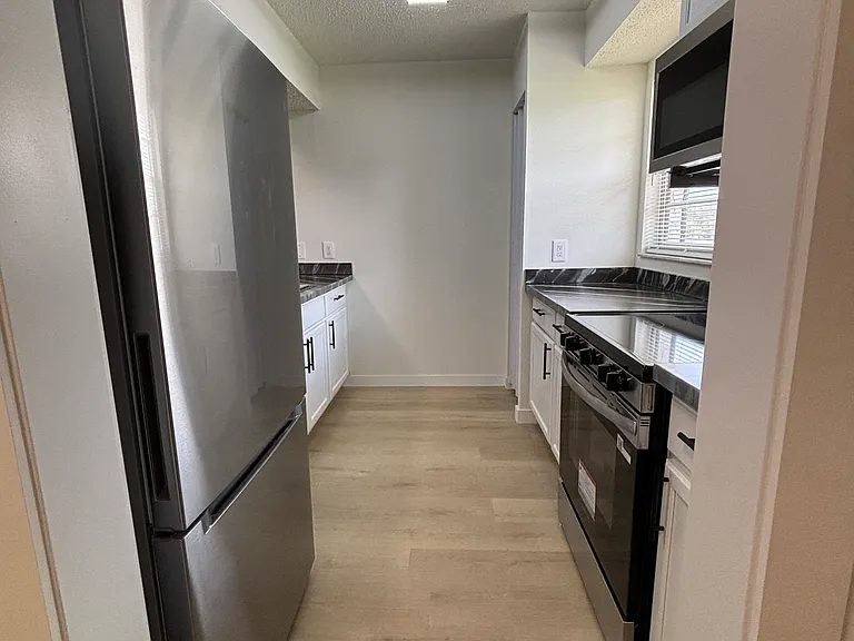 2801 Vasco St #14 — Photo 2
