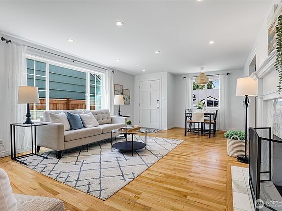 5th image of 11516 Meridian Avenue N