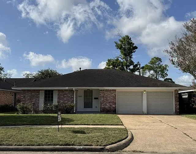 5607 Viking Dr