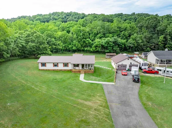 261 Sanders Mines Rd, Max Meadows, VA 24360