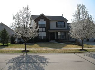 172 Meramec Oak Rdg, Fenton, MO 63026