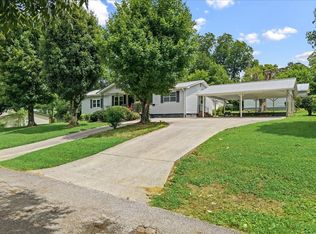 107 Georgia Ave, Etowah, TN 37331