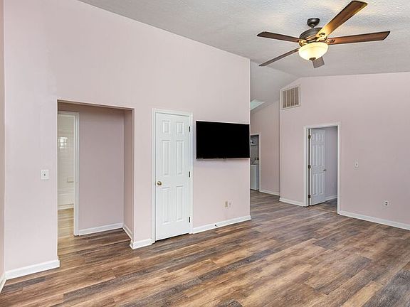 4th image of 12401 Wilderness Park Dr