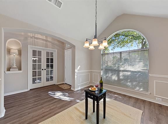 4th image of 1315 Vinehill Ct