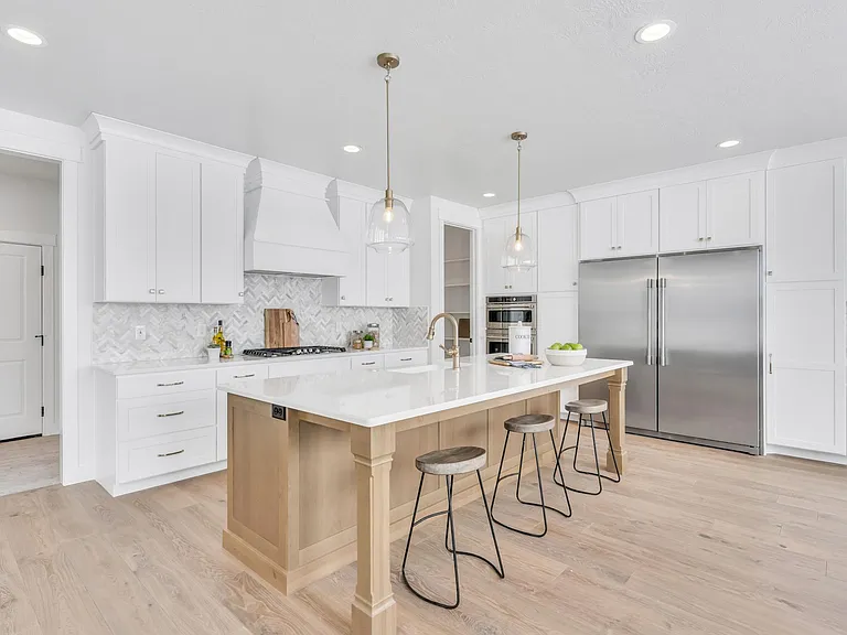 672 W Herald Dr — Photo 14