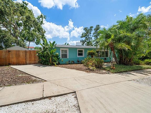 3rd image of 301 Cevera Dr