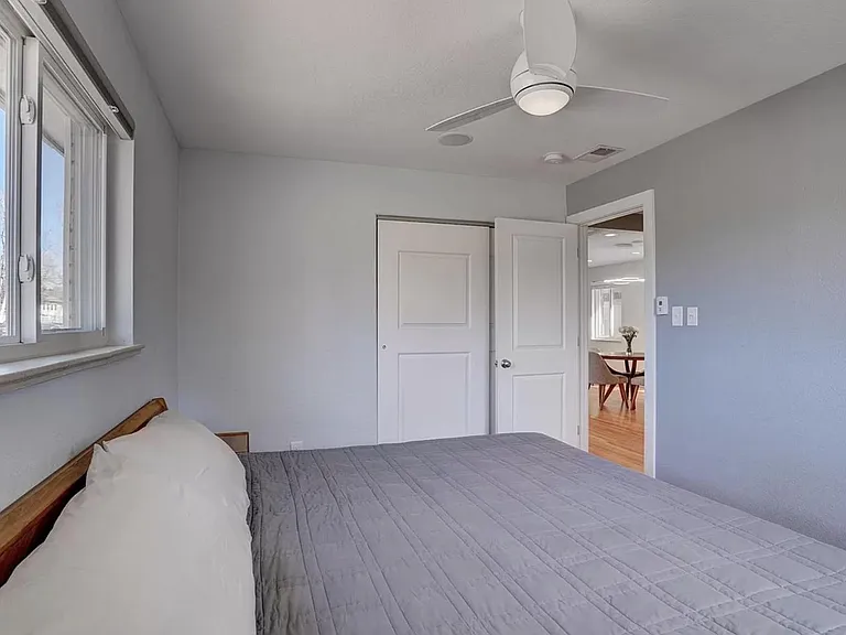 4044 W 77th Pl — Photo 6