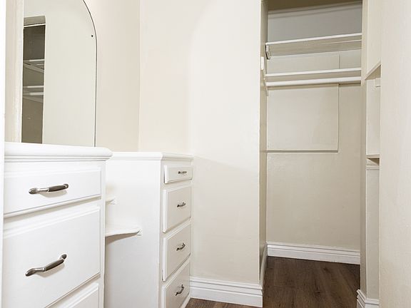 5th image of 1825 Whitley Ave APT 412