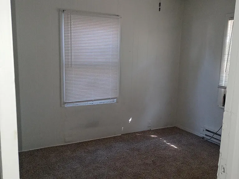1028 SW 31st St — Photo 7