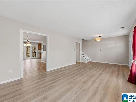 3rd image of 753 Cahaba Manor Trl