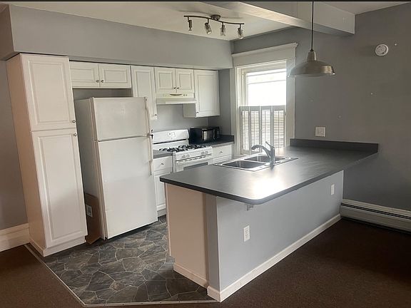 3rd image of 17 White St #1