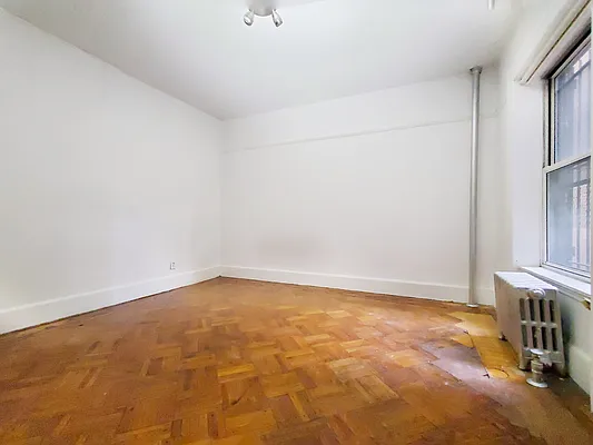 Rented by Sunshine Management Group, LLC | media 12